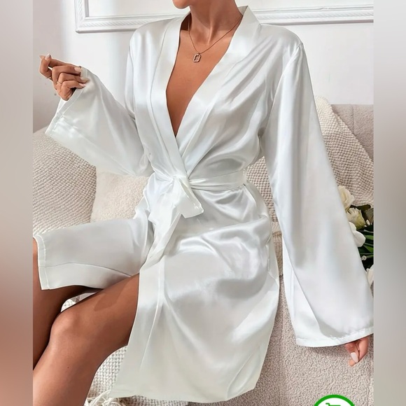 Bride robe - Picture 2 of 6